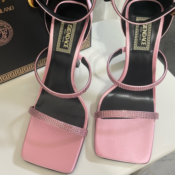 BNIB AUTHENTIC FENDIxVERSACE collab, pink triple crystal strap, safety pin heels - Picture 5 of 7